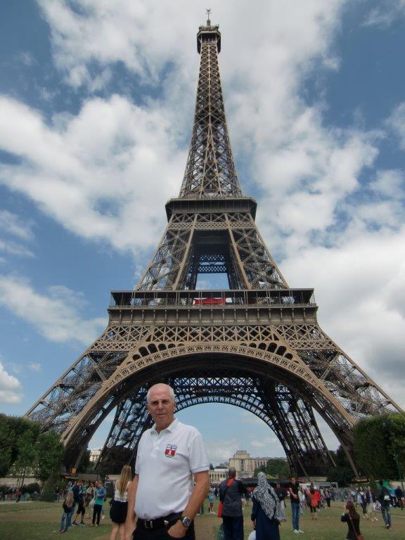 Uedorf-Polohemd erobert die Welt (10): Eiffelturm Paris