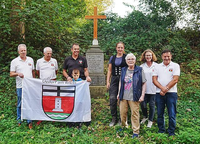 Uedorfer Unfallkreuz erstrahlt in neuem Glanz